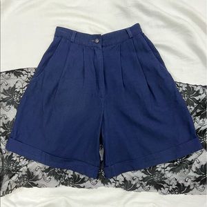 Vintage high waisted shorts in navy rayon blend with pockets